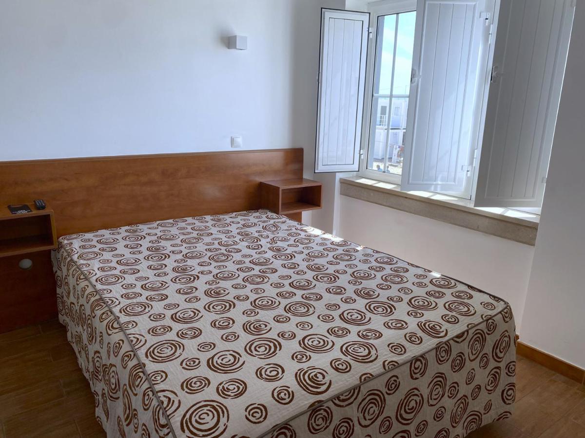 Na Crista Da Onda Hotel Назаре Екстериор снимка