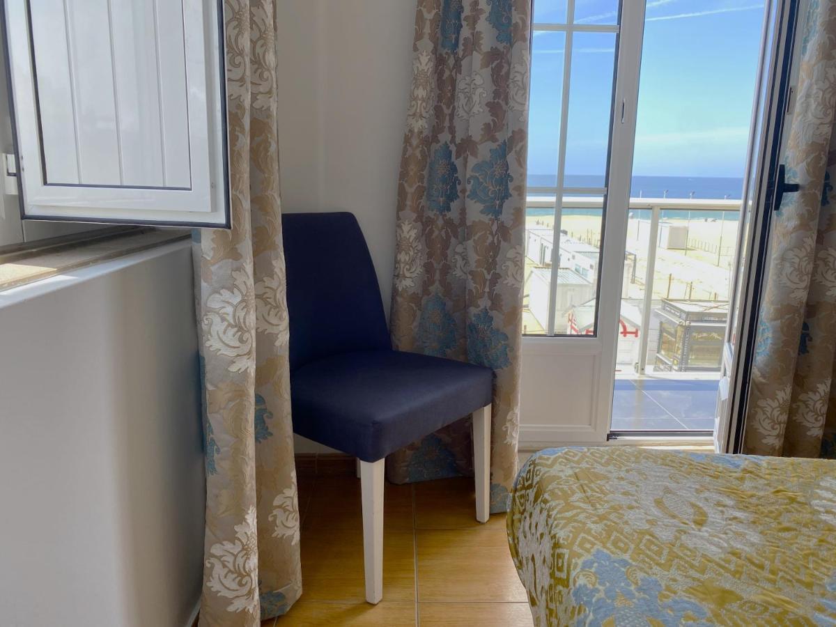 Na Crista Da Onda Hotel Назаре Екстериор снимка