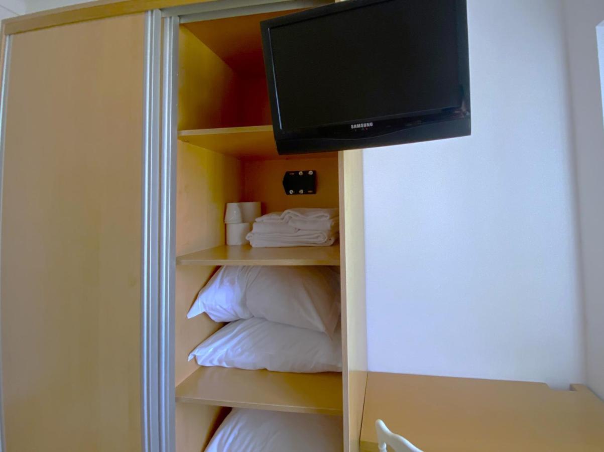 Na Crista Da Onda Hotel Назаре Екстериор снимка
