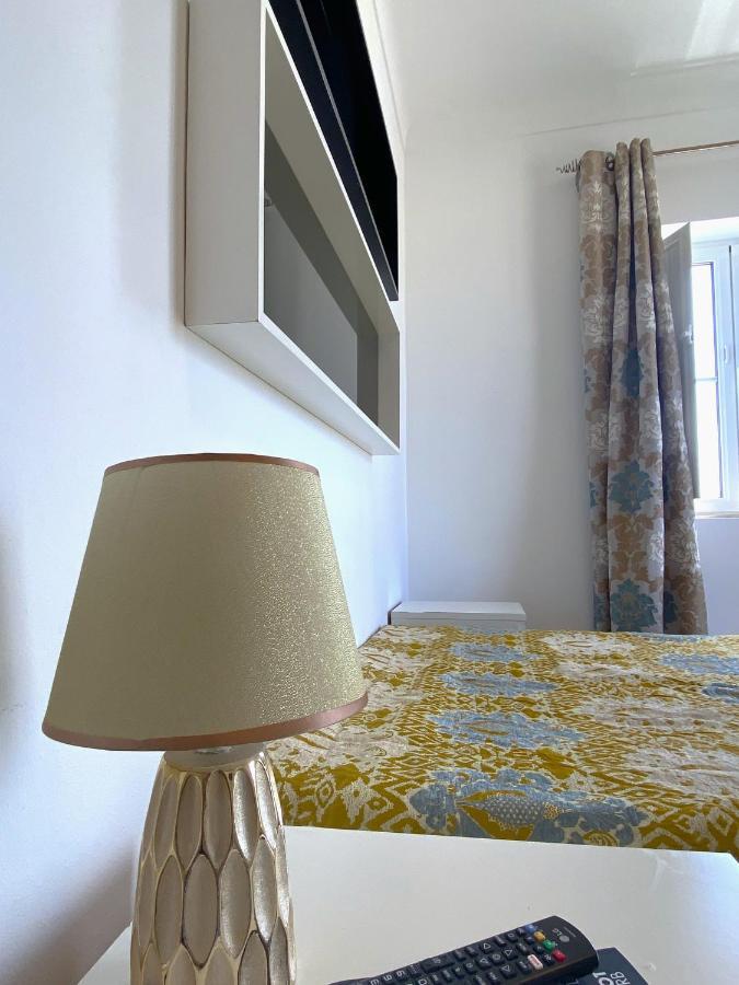 Na Crista Da Onda Hotel Назаре Екстериор снимка