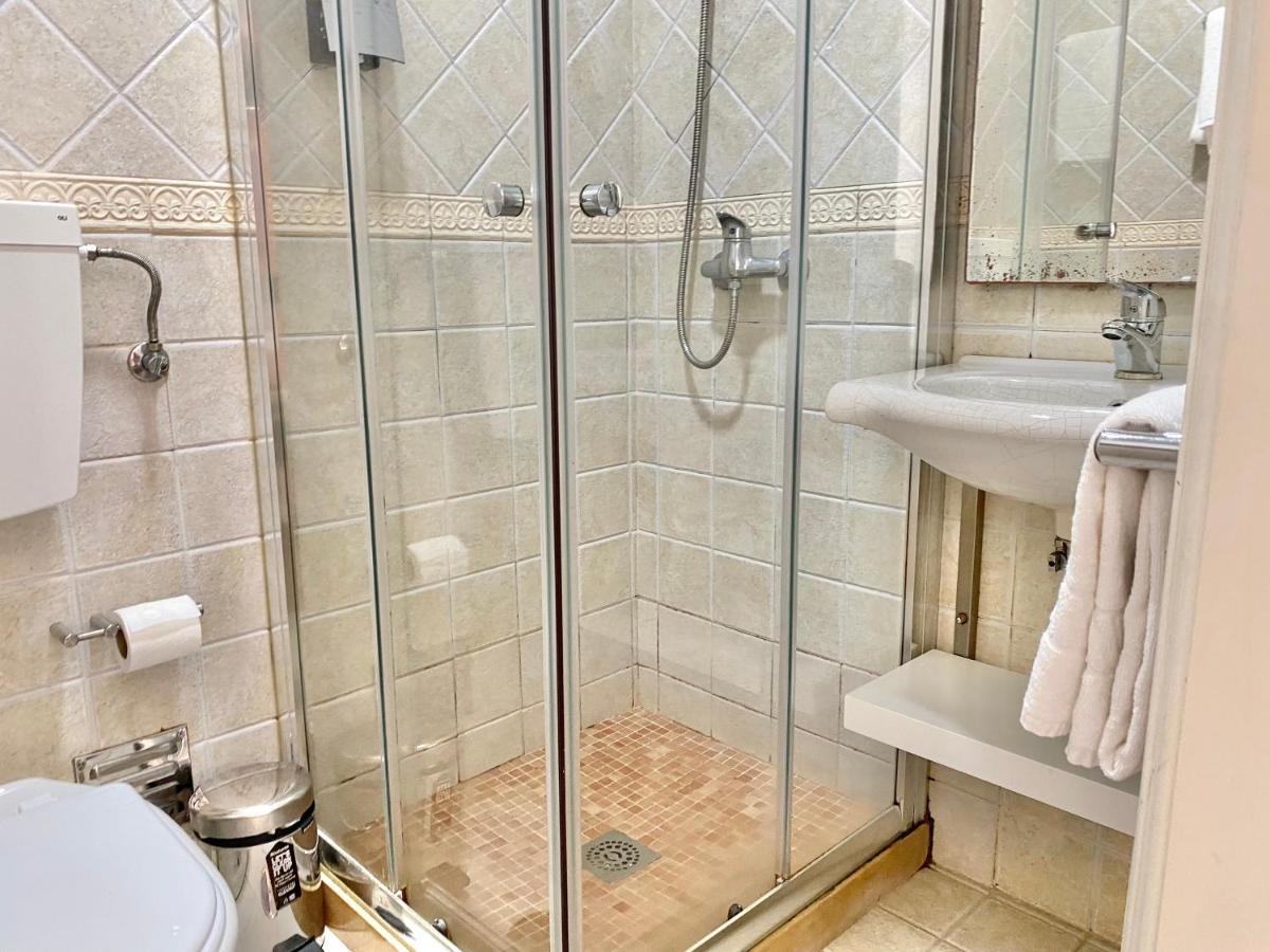 Na Crista Da Onda Hotel Назаре Екстериор снимка