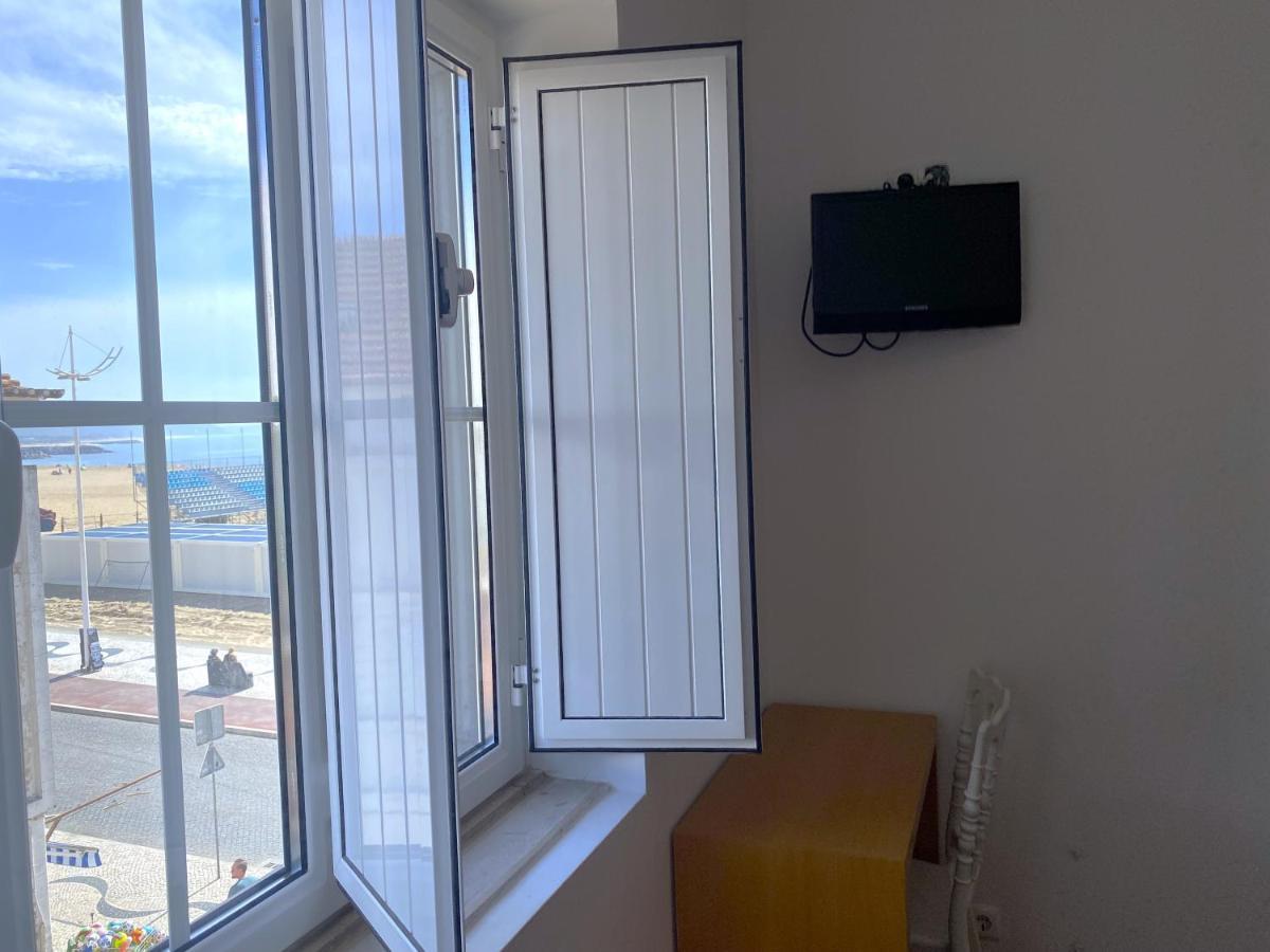 Na Crista Da Onda Hotel Назаре Екстериор снимка